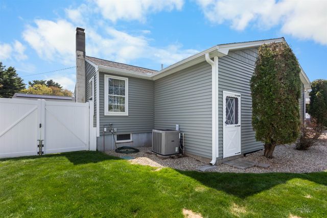 117 Brady Circle, Manchester, NH 03109