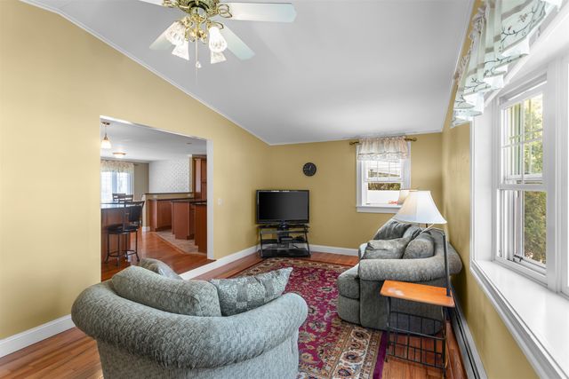 117 Brady Circle, Manchester, NH 03109