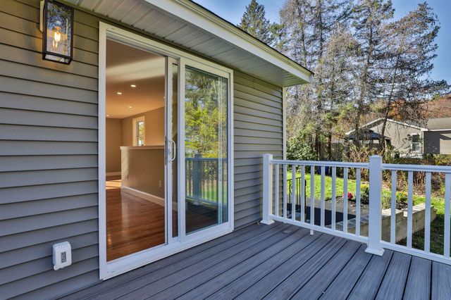 16 Palmer Road, Goffstown, NH 03045