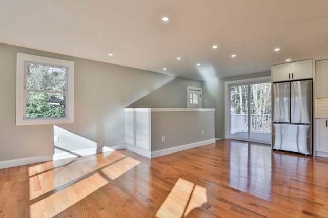 16 Palmer Road, Goffstown, NH 03045