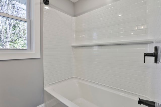 16 Palmer Road, Goffstown, NH 03045