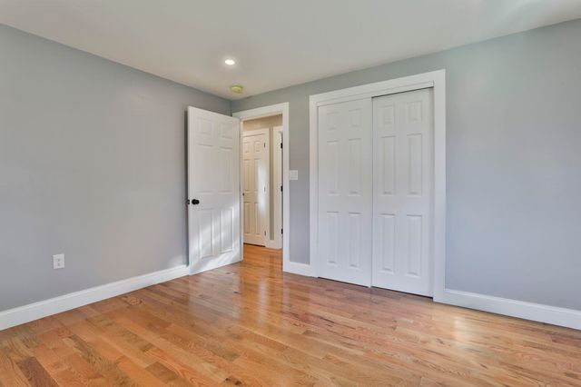 16 Palmer Road, Goffstown, NH 03045