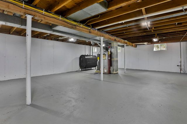 16 Palmer Road, Goffstown, NH 03045