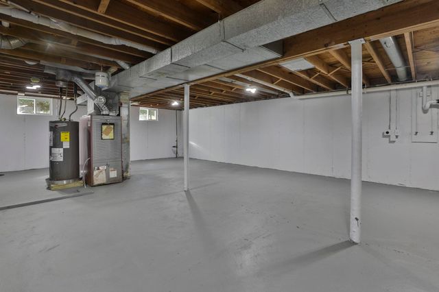 16 Palmer Road, Goffstown, NH 03045