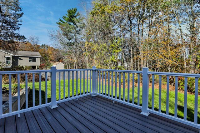 16 Palmer Road, Goffstown, NH 03045