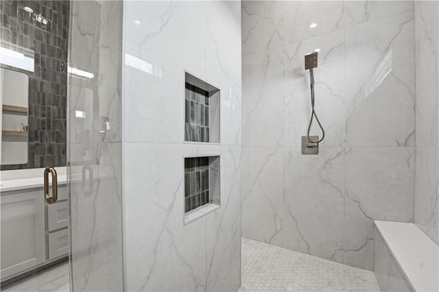 8605 NE 87th Terrace, Kansas City, MO 64157