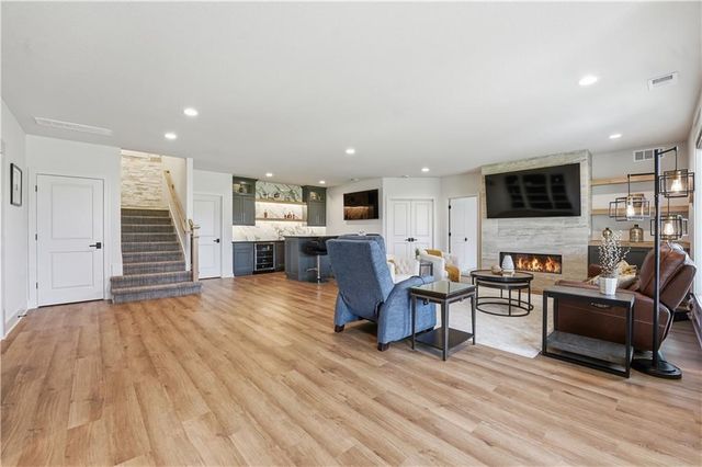 8605 NE 87th Terrace, Kansas City, MO 64157