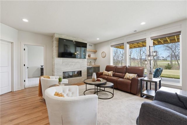 8605 NE 87th Terrace, Kansas City, MO 64157