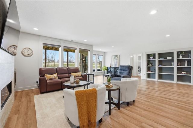 8605 NE 87th Terrace, Kansas City, MO 64157