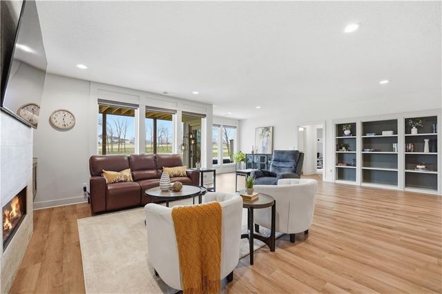 8605 NE 87th Terrace, Kansas City, MO 64157