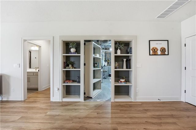 8605 NE 87th Terrace, Kansas City, MO 64157