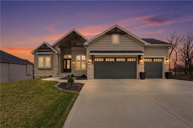 8605 NE 87th Terrace, Kansas City, MO 64157