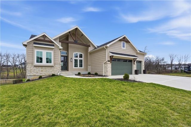 8605 NE 87th Terrace, Kansas City, MO 64157