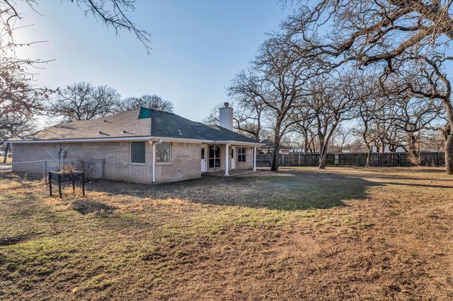 4339 Blackwell Street, Bellmead, TX 76705