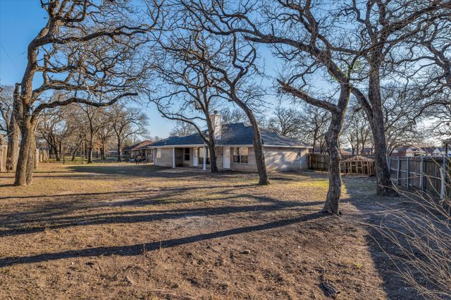 4339 Blackwell Street, Bellmead, TX 76705