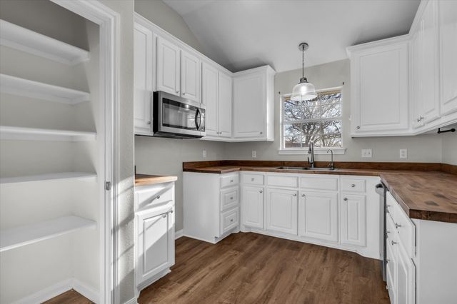 4339 Blackwell Street, Bellmead, TX 76705