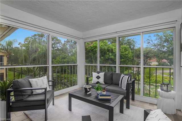 7725 Jewel LN 201, Naples, FL 34109