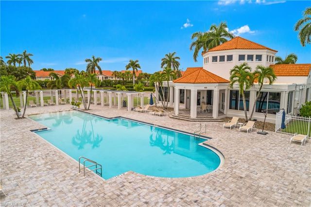 7725 Jewel LN 201, Naples, FL 34109