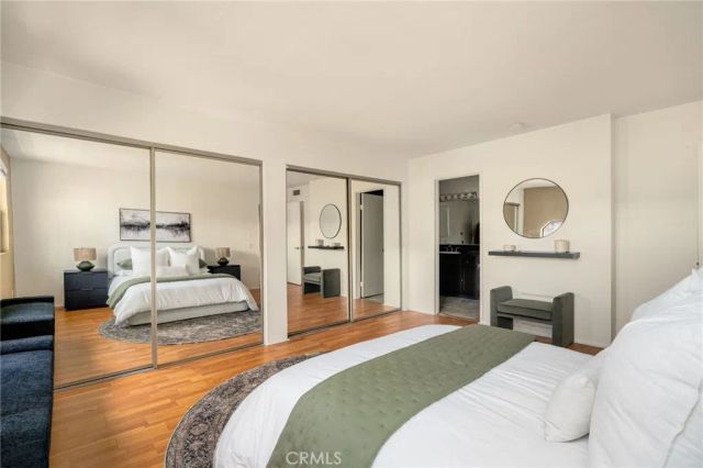698 S Berendo 206, Los Angeles, CA 90005