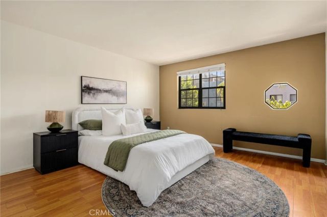 698 S Berendo 206, Los Angeles, CA 90005