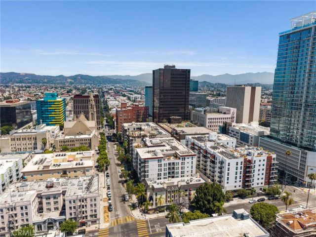 698 S Berendo 206, Los Angeles, CA 90005