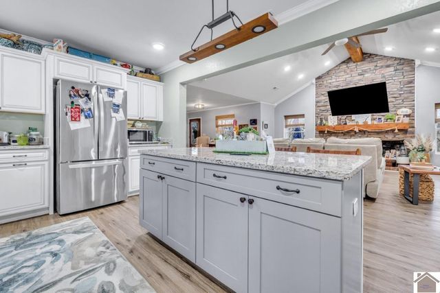 220 Sheehan Bridge Road, Paducah, KY 42003