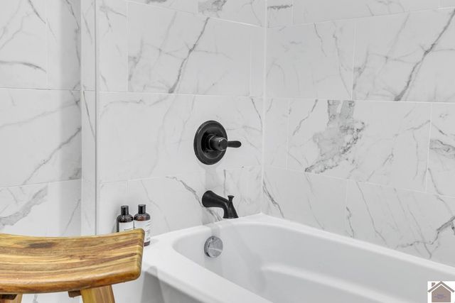 220 Sheehan Bridge Road, Paducah, KY 42003