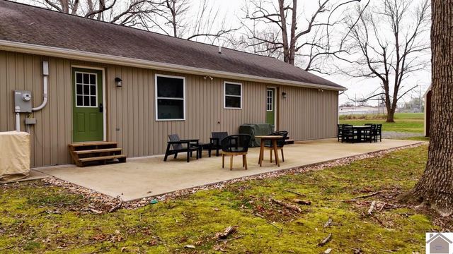 220 Sheehan Bridge Road, Paducah, KY 42003