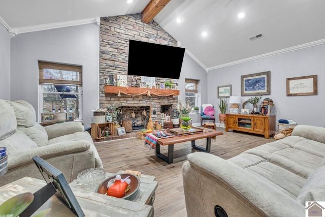 220 Sheehan Bridge Road, Paducah, KY 42003