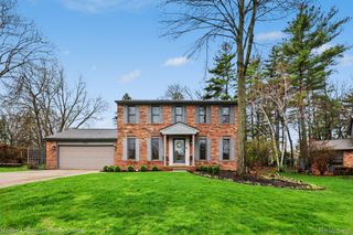 2824 Lunar Court, Orion Charter Township, MI 48360