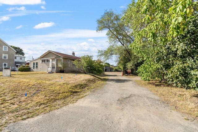 14 Cross Street, Woburn, MA 01801