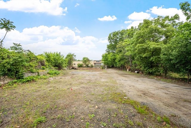 14 Cross Street, Woburn, MA 01801