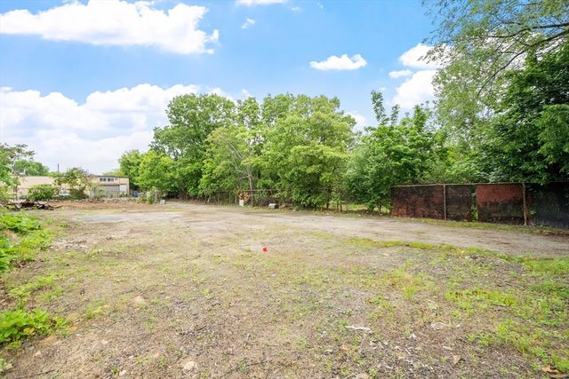 14 Cross Street, Woburn, MA 01801