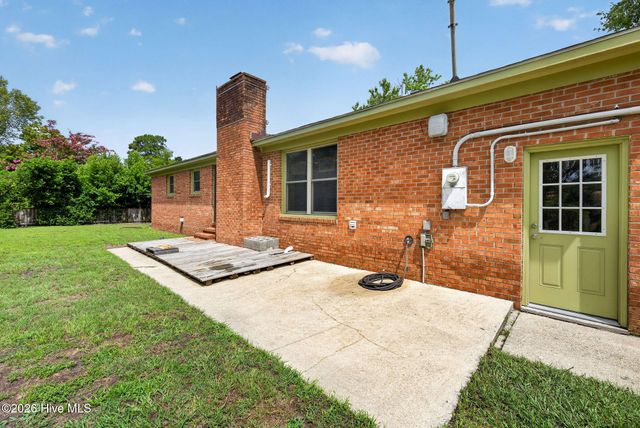 5010 Lord Tennyson Road, Wilmington, NC 28405