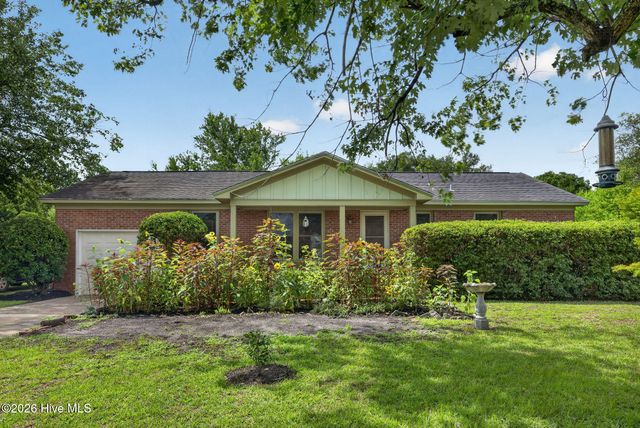 5010 Lord Tennyson Road, Wilmington, NC 28405