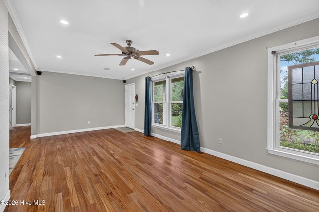 5010 Lord Tennyson Road, Wilmington, NC 28405