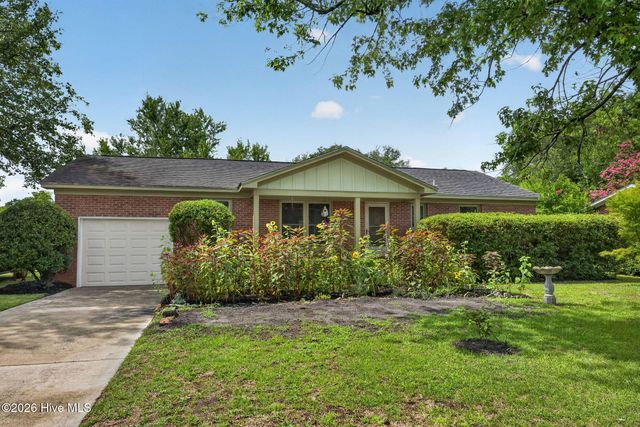 5010 Lord Tennyson Road, Wilmington, NC 28405