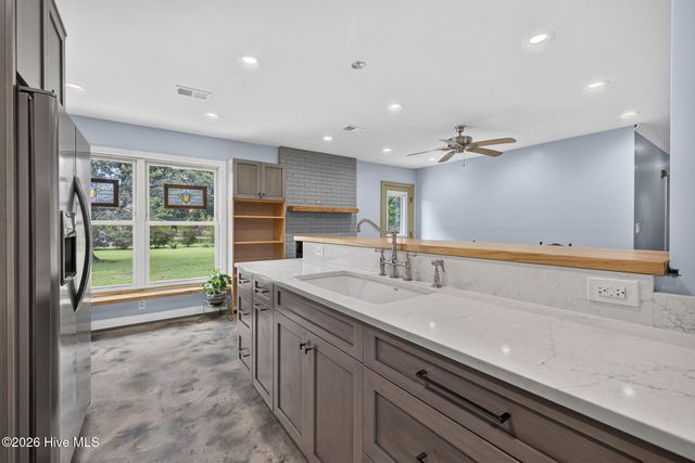 5010 Lord Tennyson Road, Wilmington, NC 28405