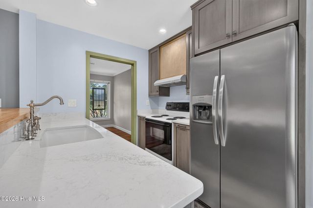 5010 Lord Tennyson Road, Wilmington, NC 28405