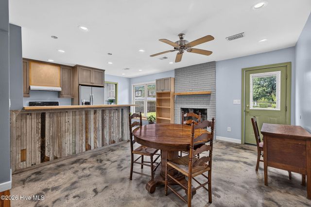 5010 Lord Tennyson Road, Wilmington, NC 28405