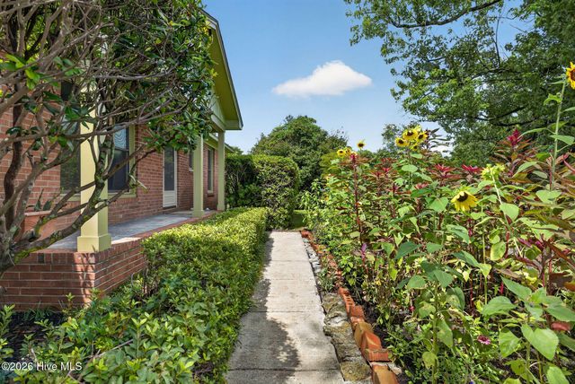 5010 Lord Tennyson Road, Wilmington, NC 28405