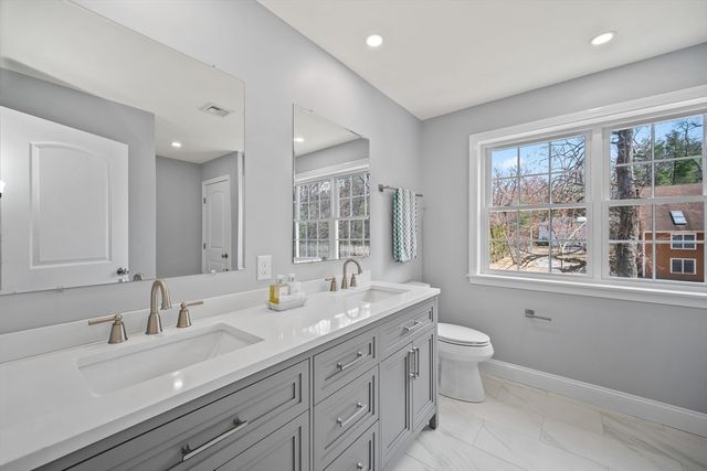 1568 Washington St, Braintree, MA 02184