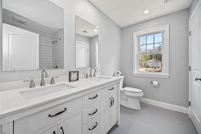 1568 Washington St, Braintree, MA 02184