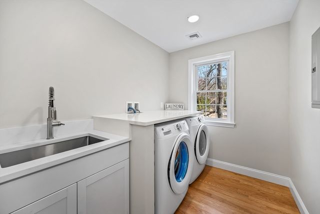 1568 Washington St, Braintree, MA 02184