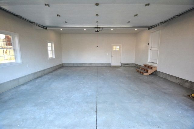 1568 Washington St, Braintree, MA 02184