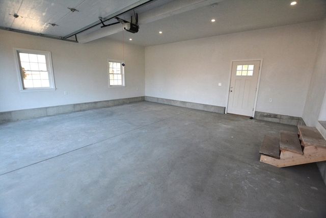 1568 Washington St, Braintree, MA 02184