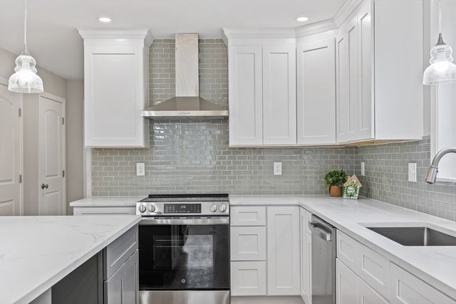 1568 Washington St, Braintree, MA 02184