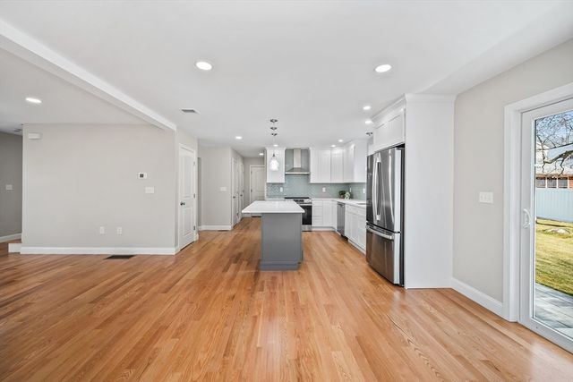 1568 Washington St, Braintree, MA 02184