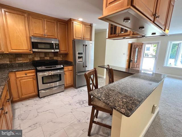 10812 CAROL ST, Fairfax, VA 22030