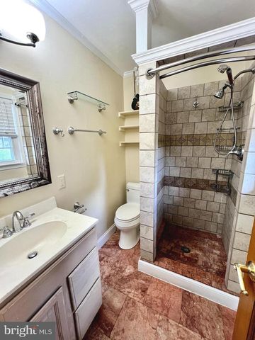 10812 CAROL ST, Fairfax, VA 22030